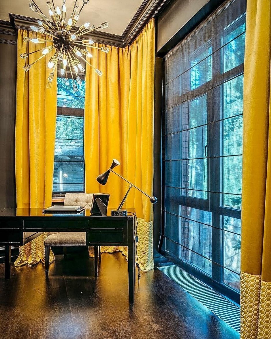 Желтые шторы в интерьере