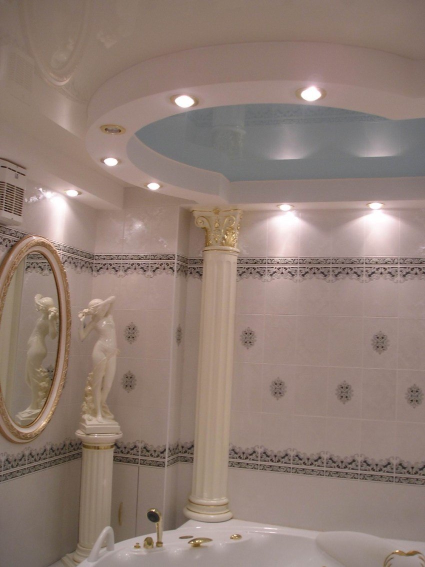 Многоуровневый потолок в ванной