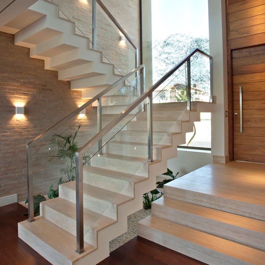 Монолитная лестница в частном доме
