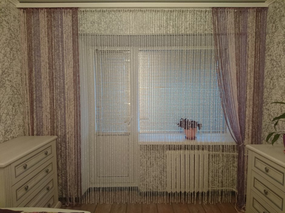 Тюль для комнаты с балконом