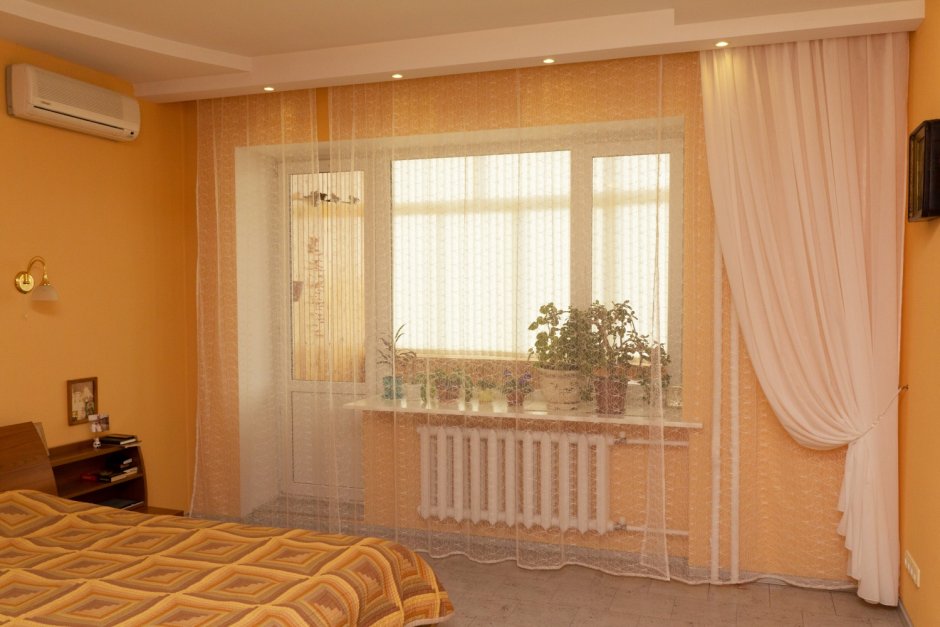 Занавески в комнату с балконом