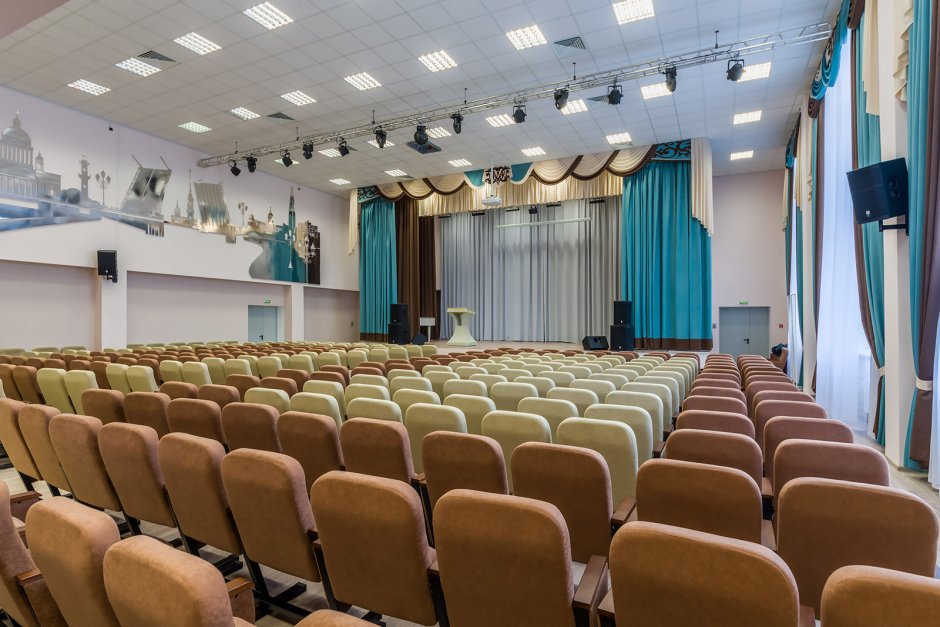 Актовый зал гимназии Кольцова