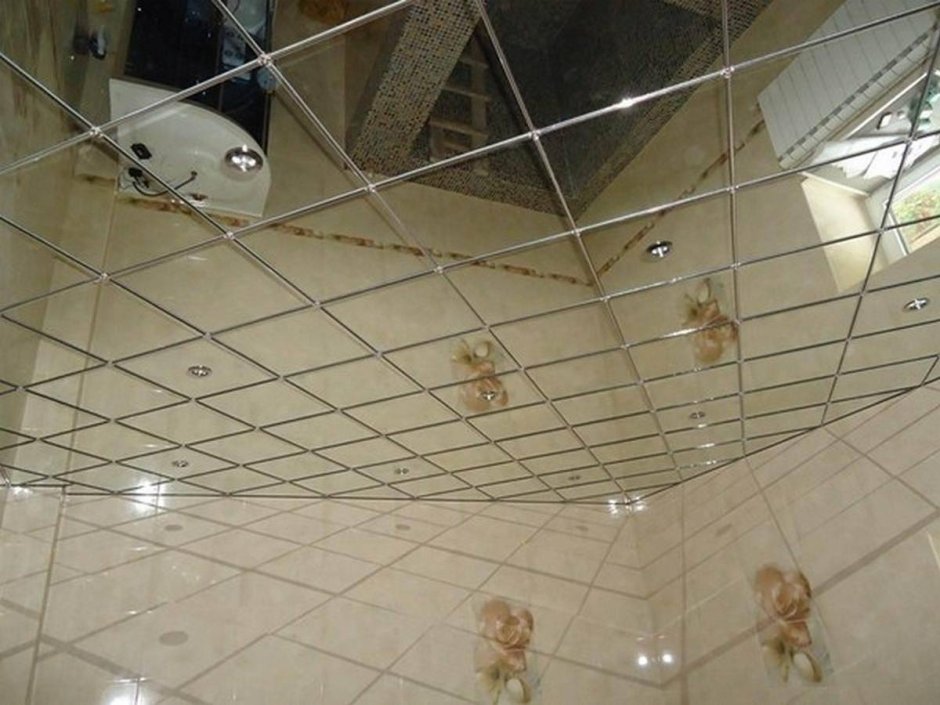Кассетный зеркальный потолок