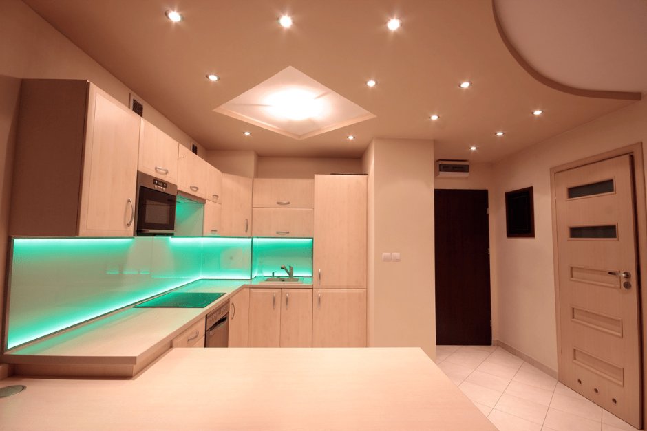 Светодиодная подсветка потолка на кухне