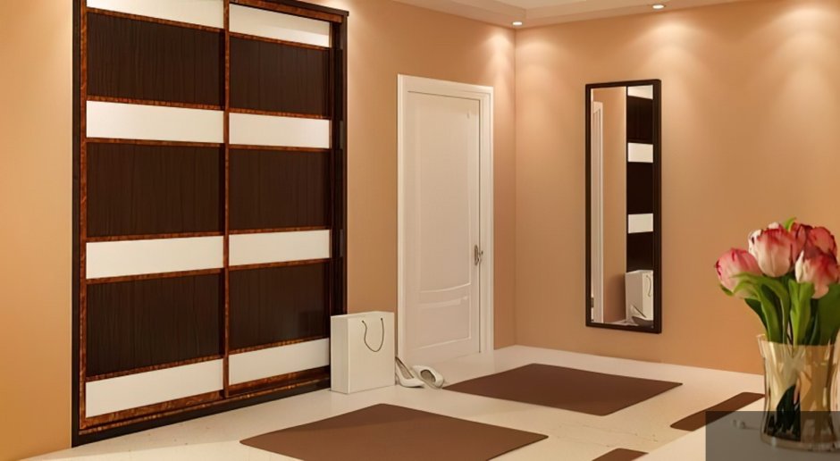 Встроенный коричневый шкаф в коридоре