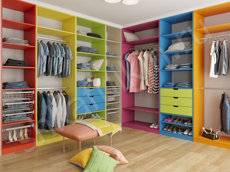 Яркие гардеробные комнаты