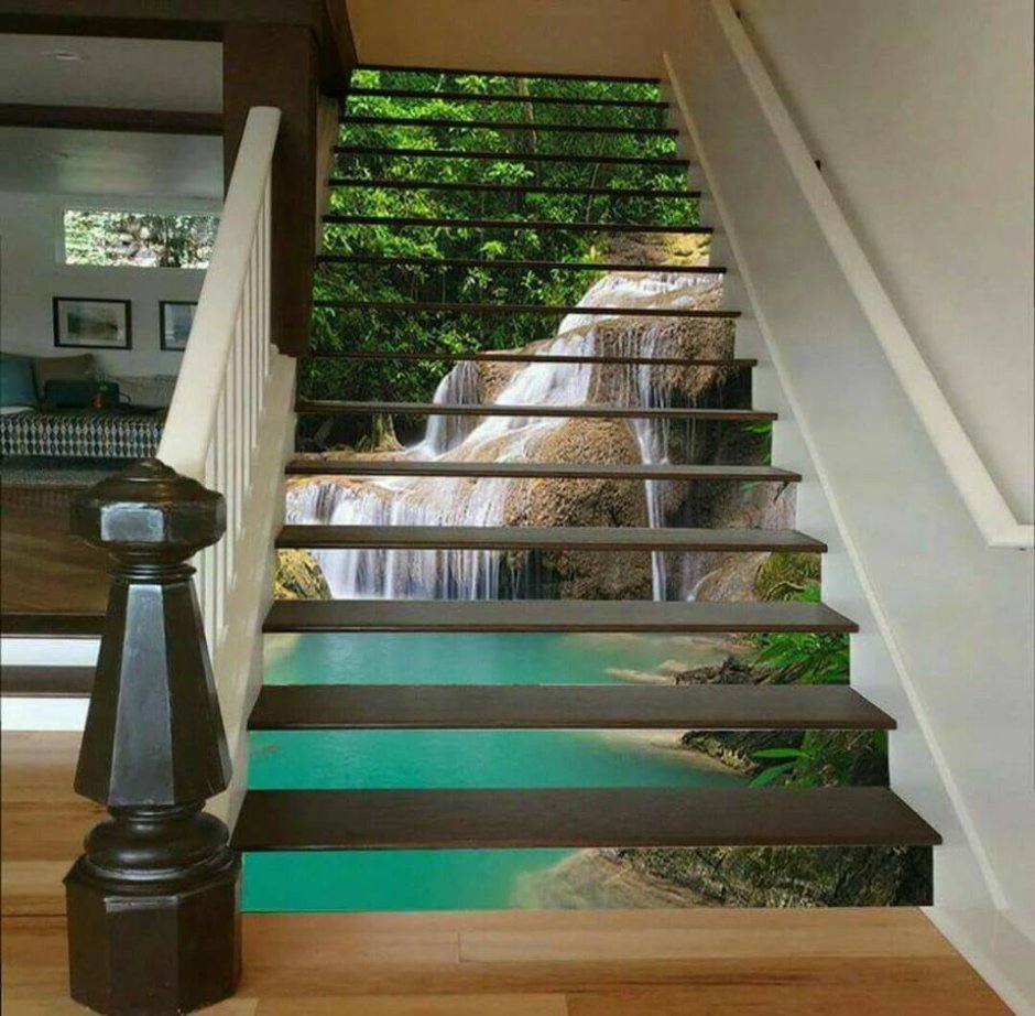 Покраска лестниц от дизайнеров