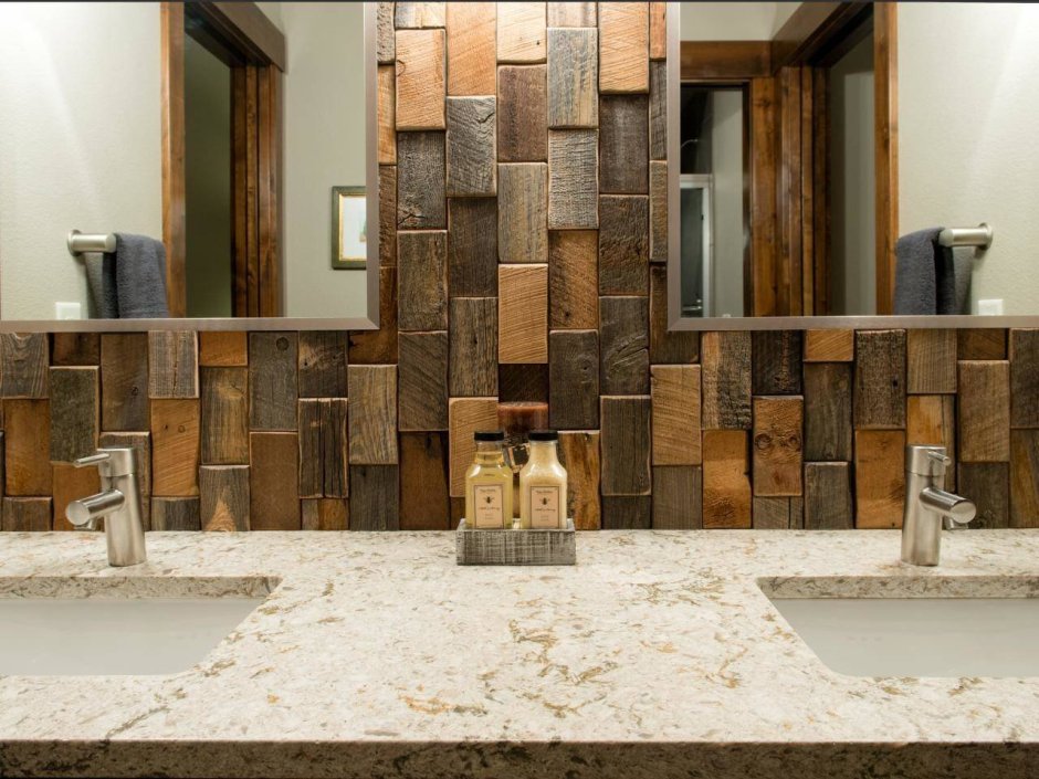 Деревянная мозаика в интерьере ванной