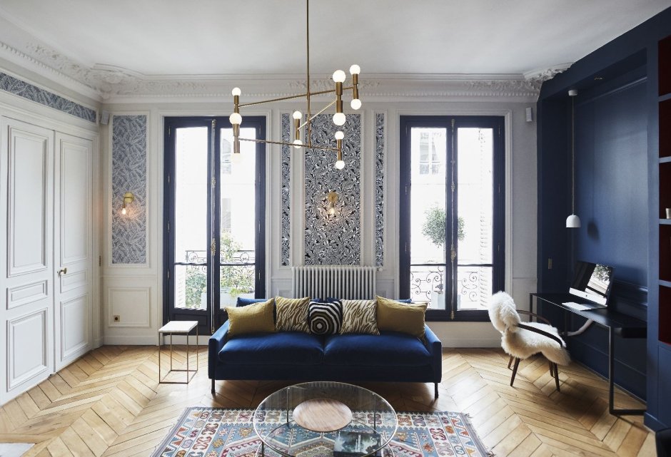 Стильная гостиная в Парижской квартире