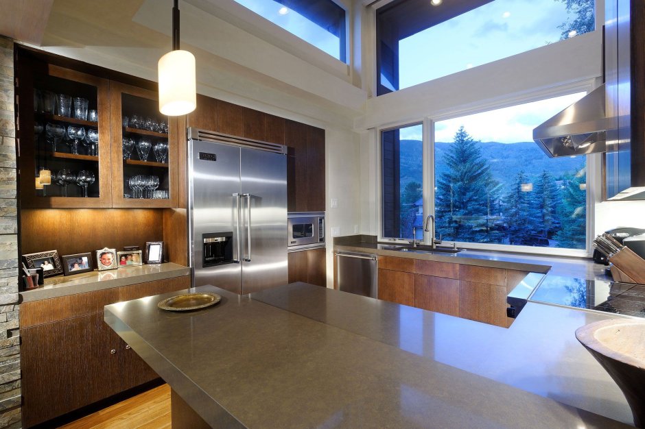 Кухня-гостиная с видом на горы