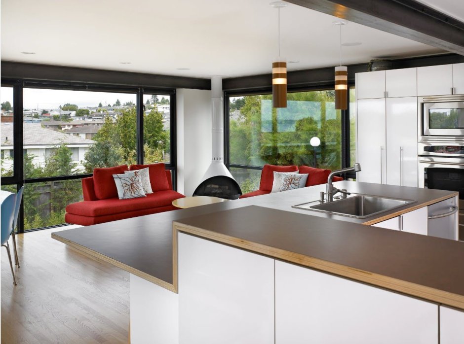 Кухня с панорамными окнами