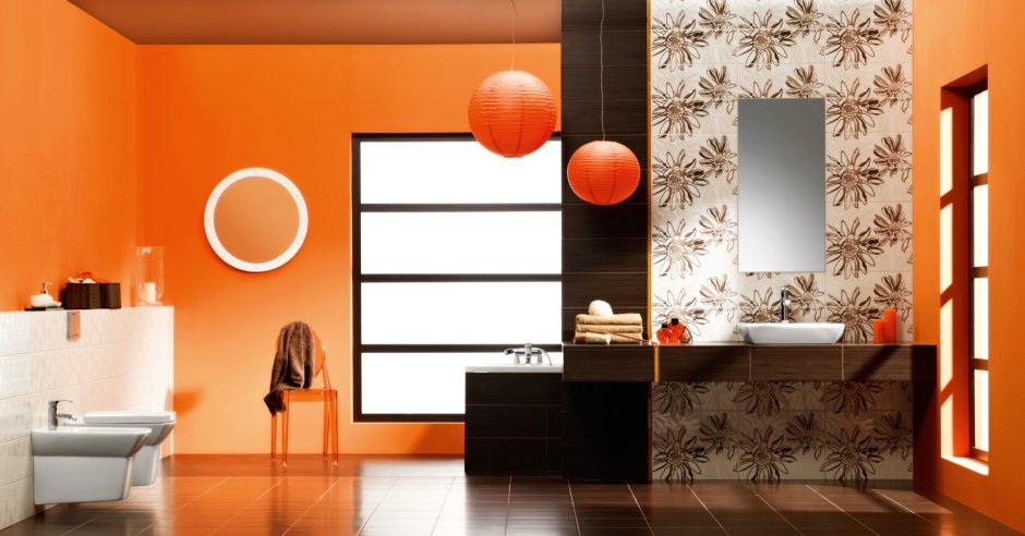 Оранжевая ванная комната с коричневой мебелью