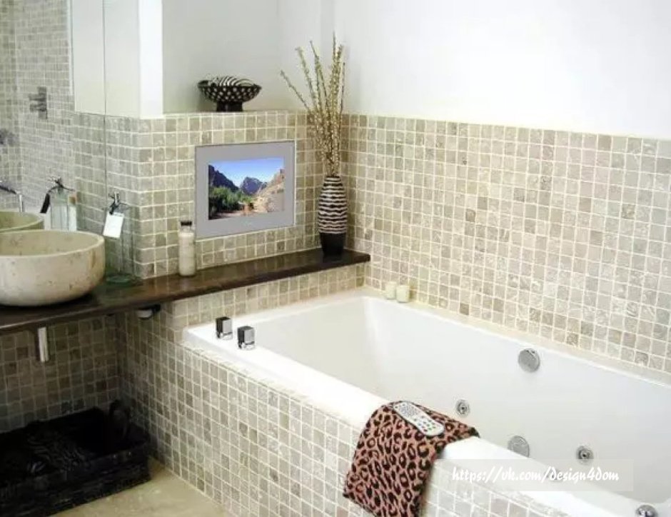 Плитка и мозаика в ванной комбинировать