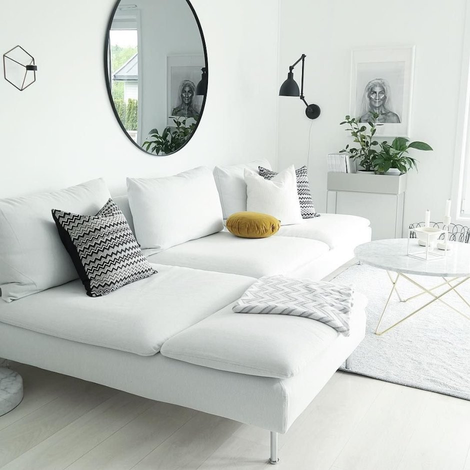 Белый дизайнерский диван