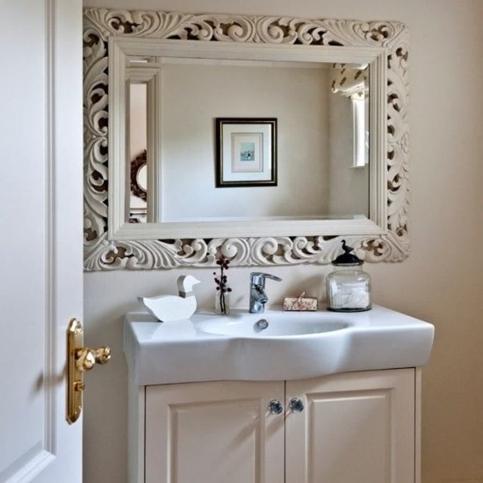 Красивые зеркала в ванную комнату
