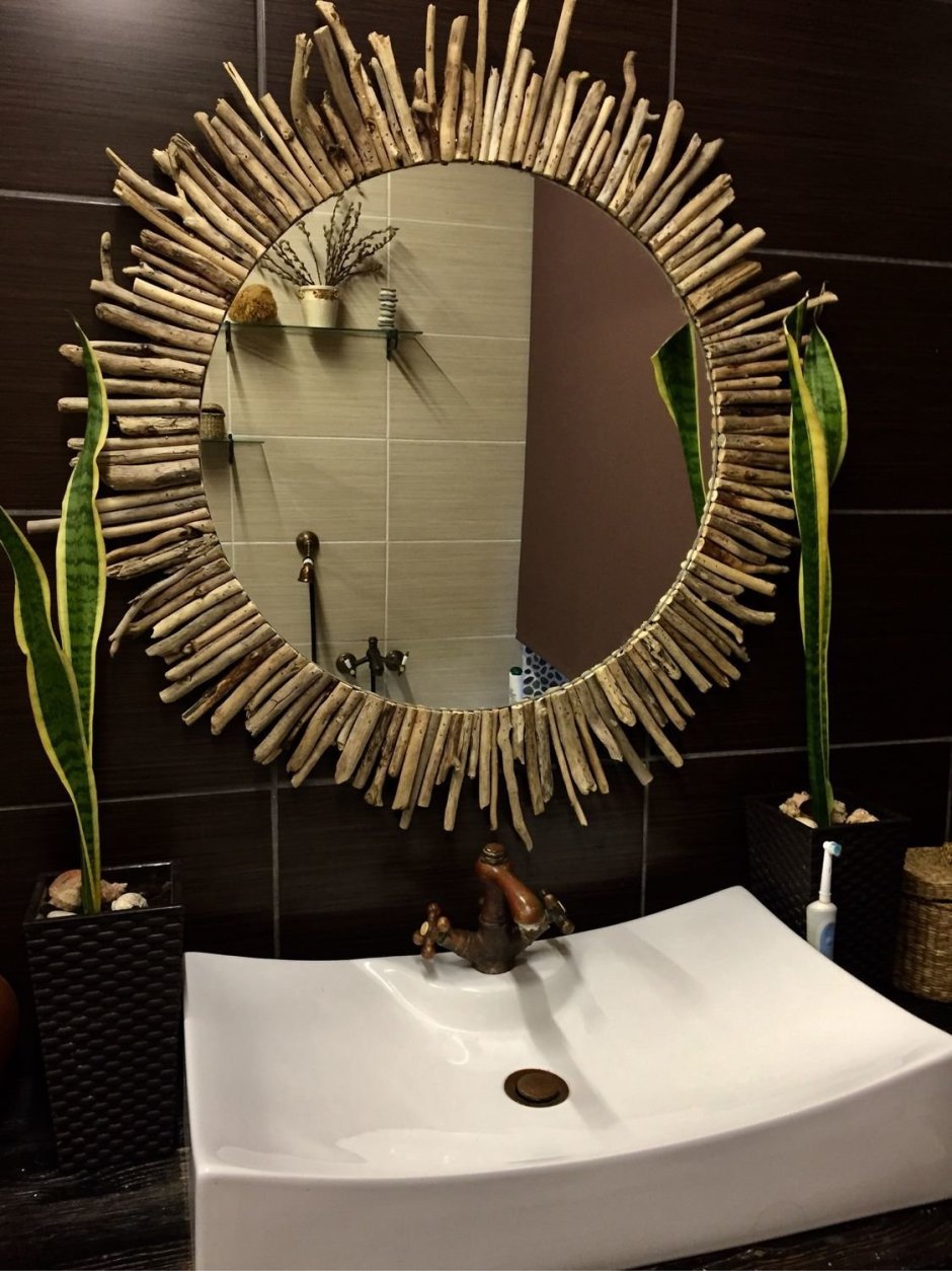 Оригинальное зеркало в ванную