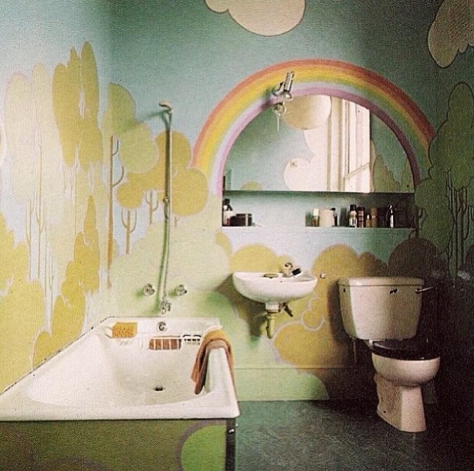 Оригинальная покраска стен в ванной