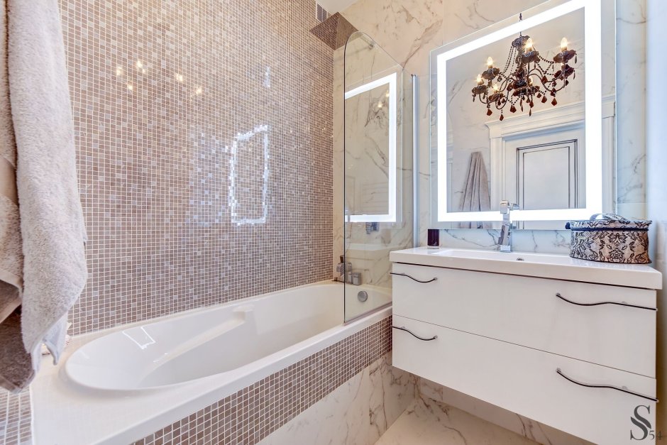 Современная ванная комната мозаика