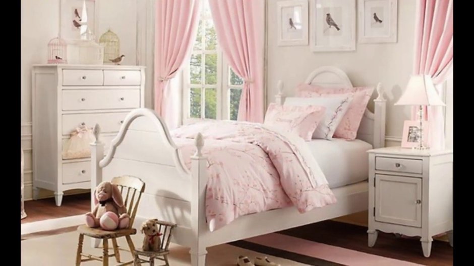 Спальня для девочки с белой мебелью