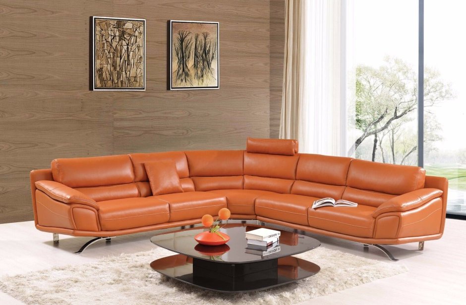 Оранжевый кожаный диван