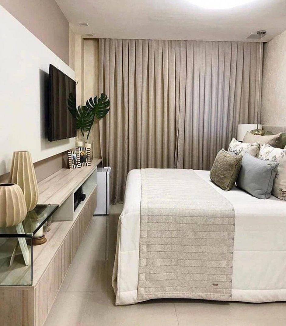 Маленькая спальня с диваном