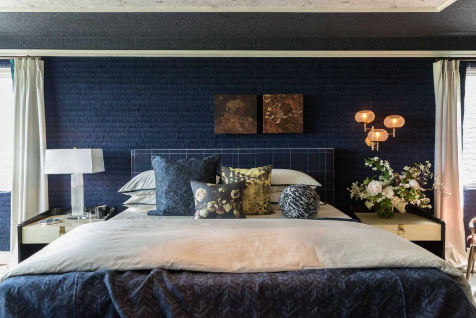 Темно синяя спальня в современном стиле