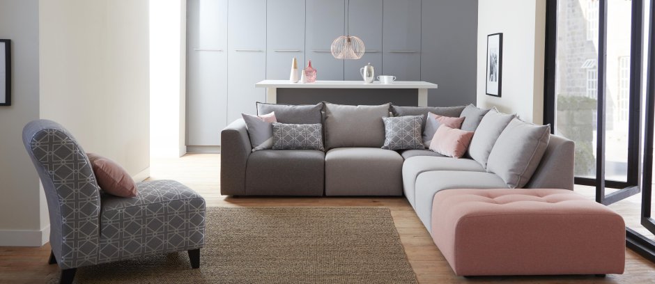 Серый модульный диван в интерьере