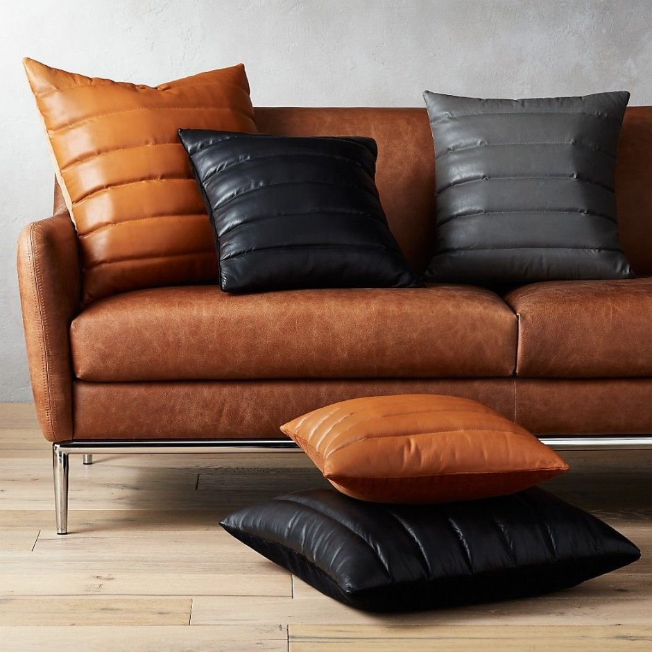 Кожаные подушки для дивана