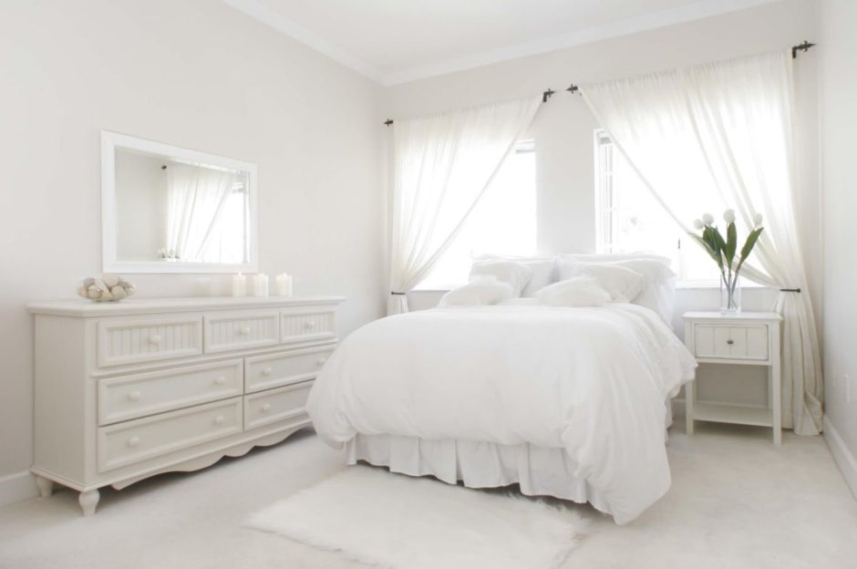 Дизайн белой спальни