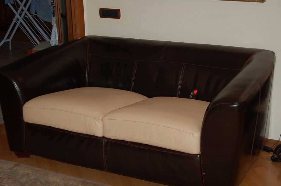 Комбинированный кожаный диван