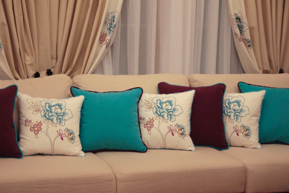 Подушки декоративные на диван