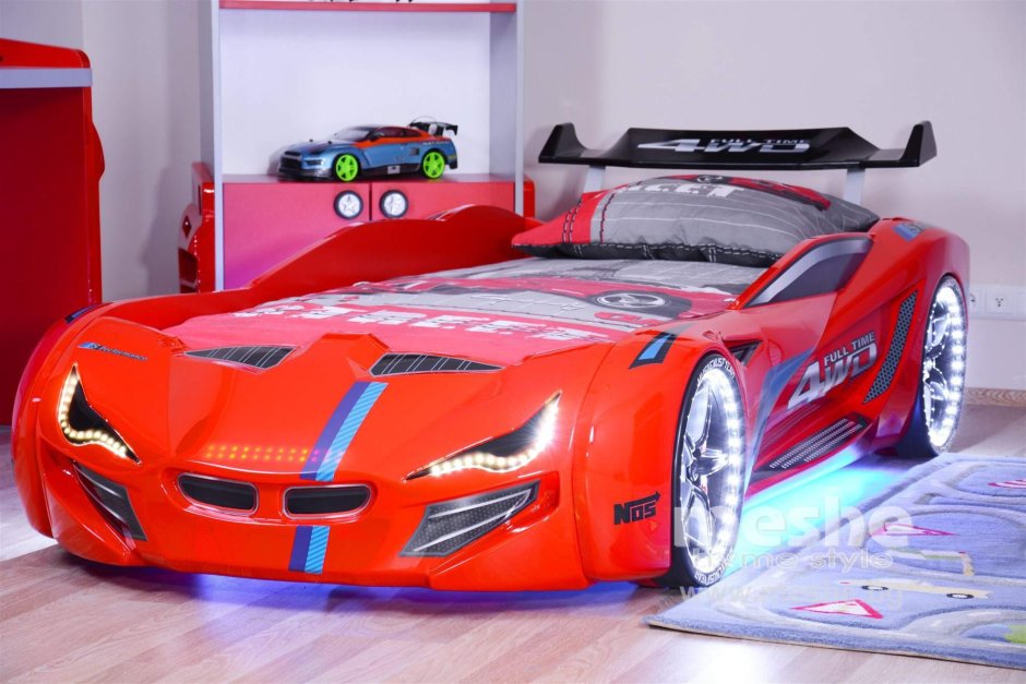 Кровать автомобиль для мальчика