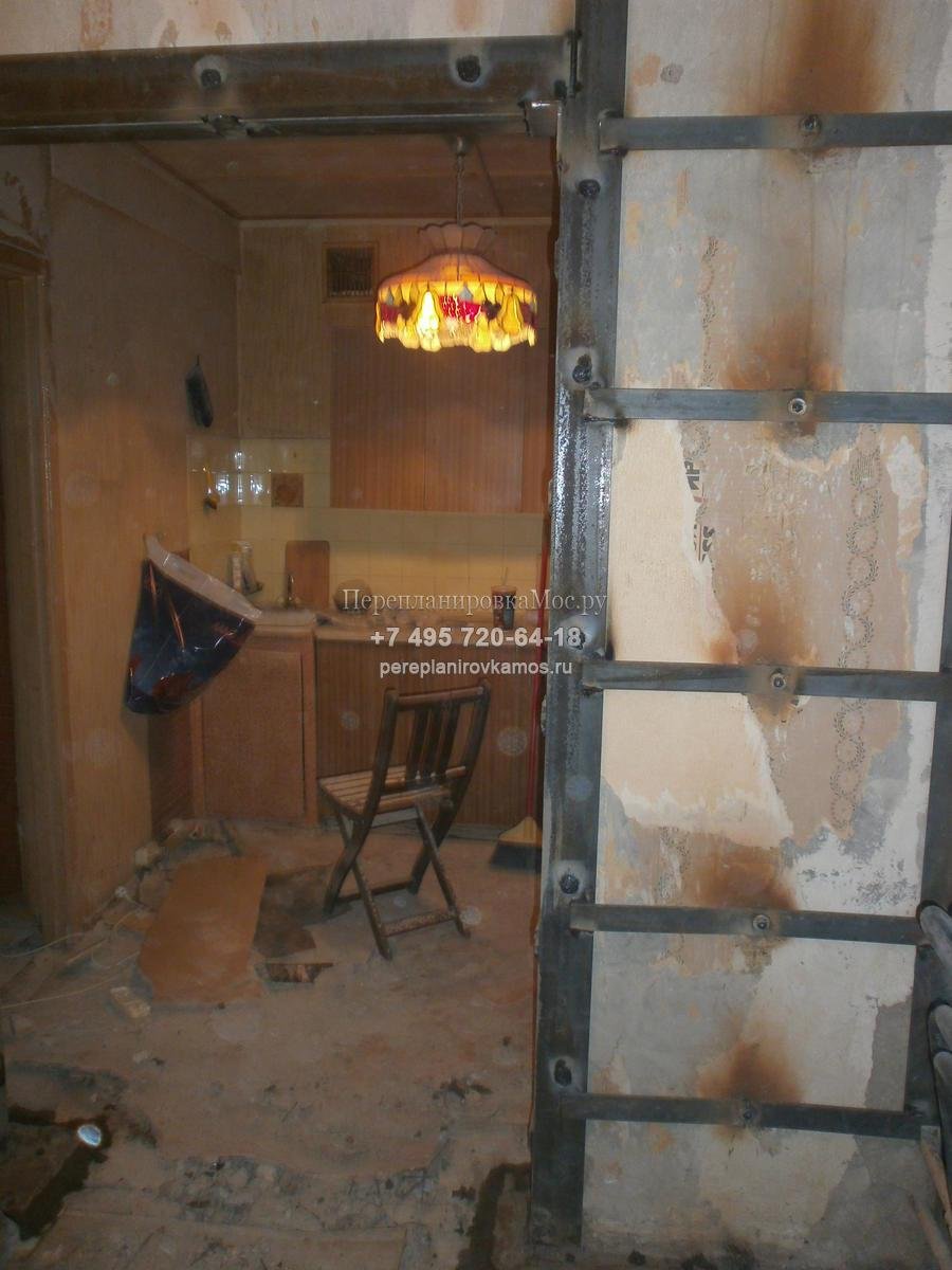 Усиление стен стальными обоймами