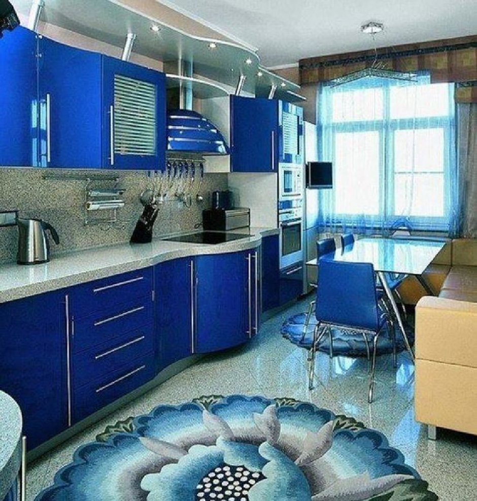 Синяя кухня в студии