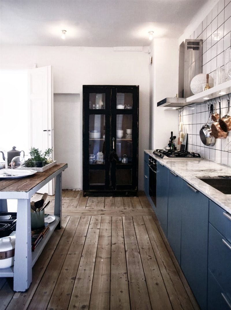 Кухня в скандинавском стиле темная