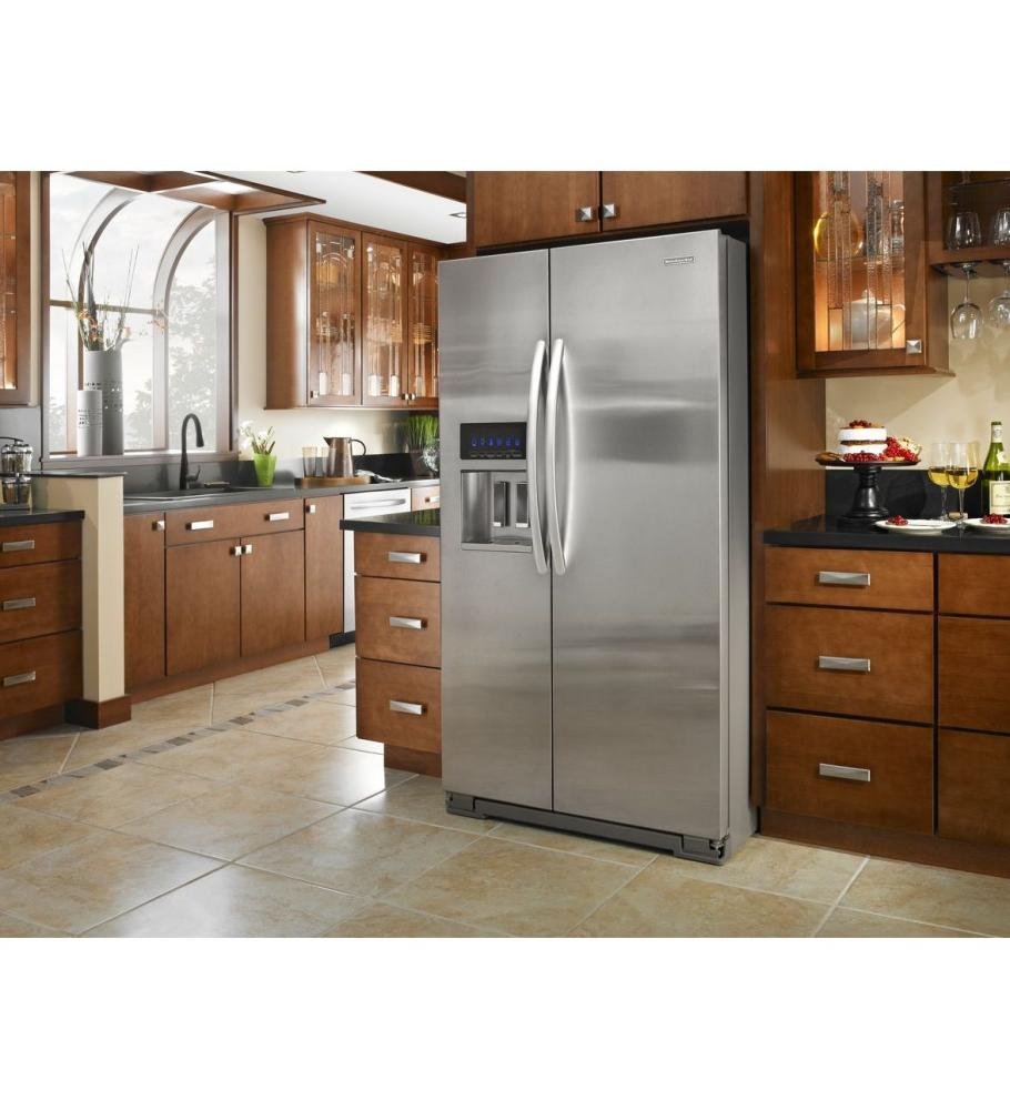 Кухня с двухстворчатым холодильником