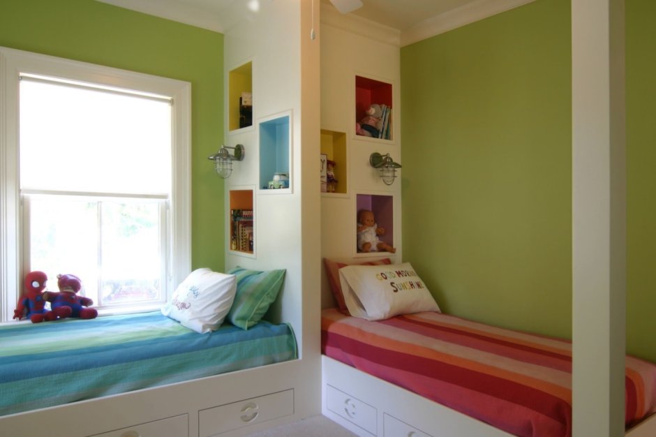 Маленькая спальня для разнополых детей