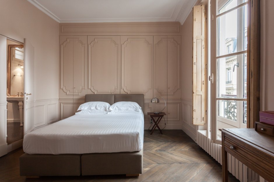 Спальня в Парижской квартире
