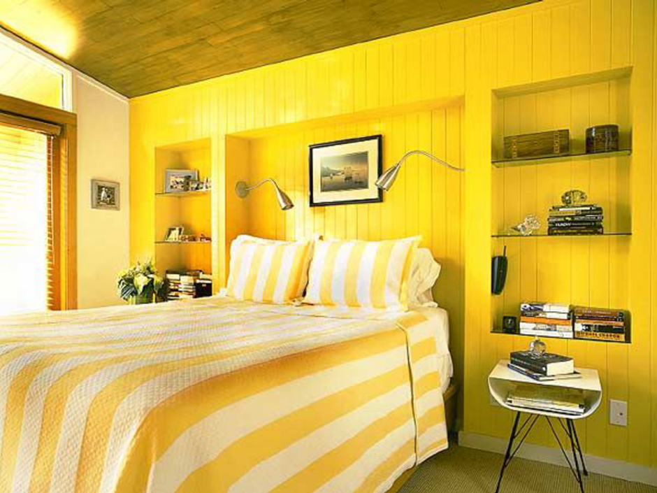 Желтая спальня