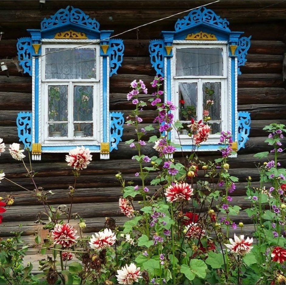 Окно в деревне