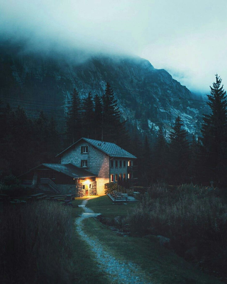 Уютный домик в горах