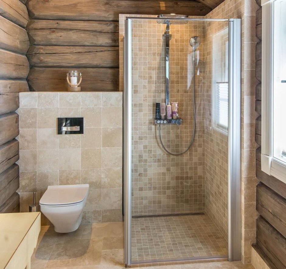 Помывочная в деревянной бане с душем интерьер
