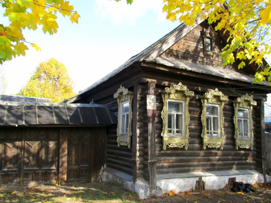 Старый деревянный дом