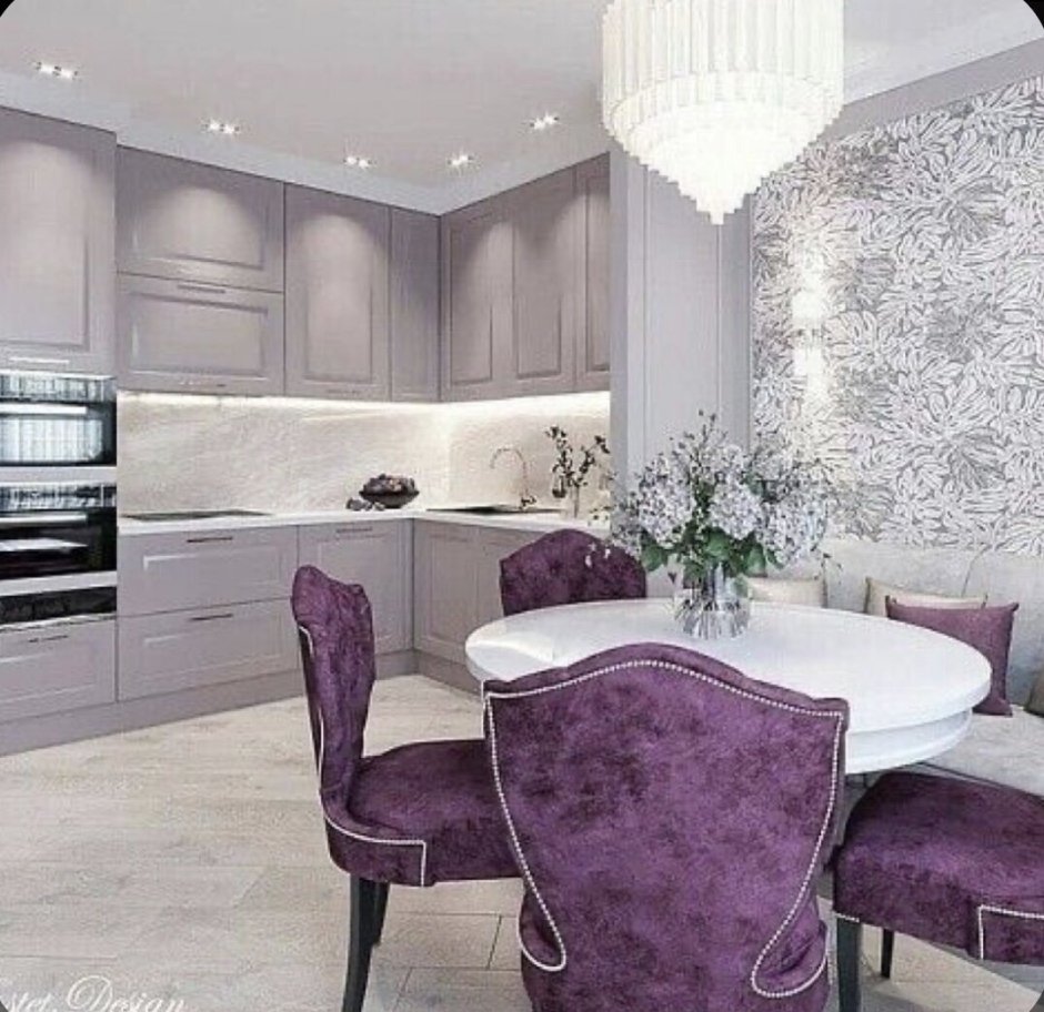 Фиолетовая кухня в интерьере
