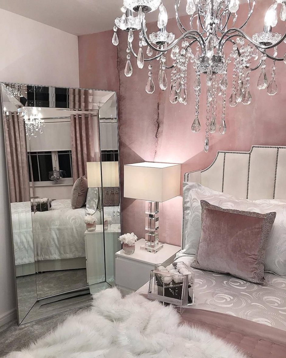 Спальня в серо розовых тонах