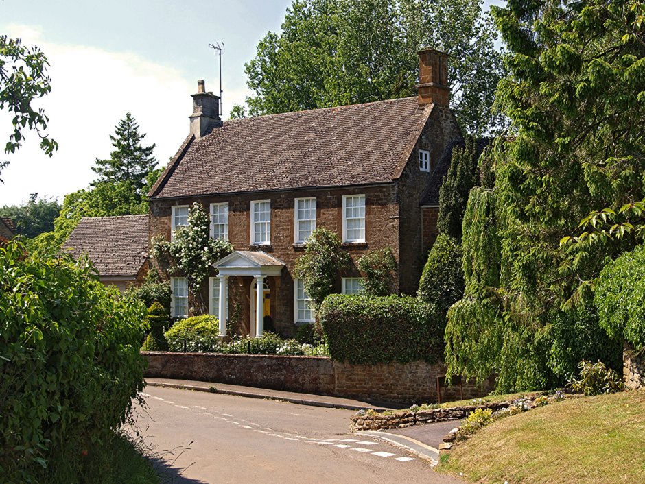 Английские домики с садом каменный Джейн Остен