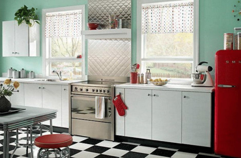 Кухонные гарнитуры в стиле 60х