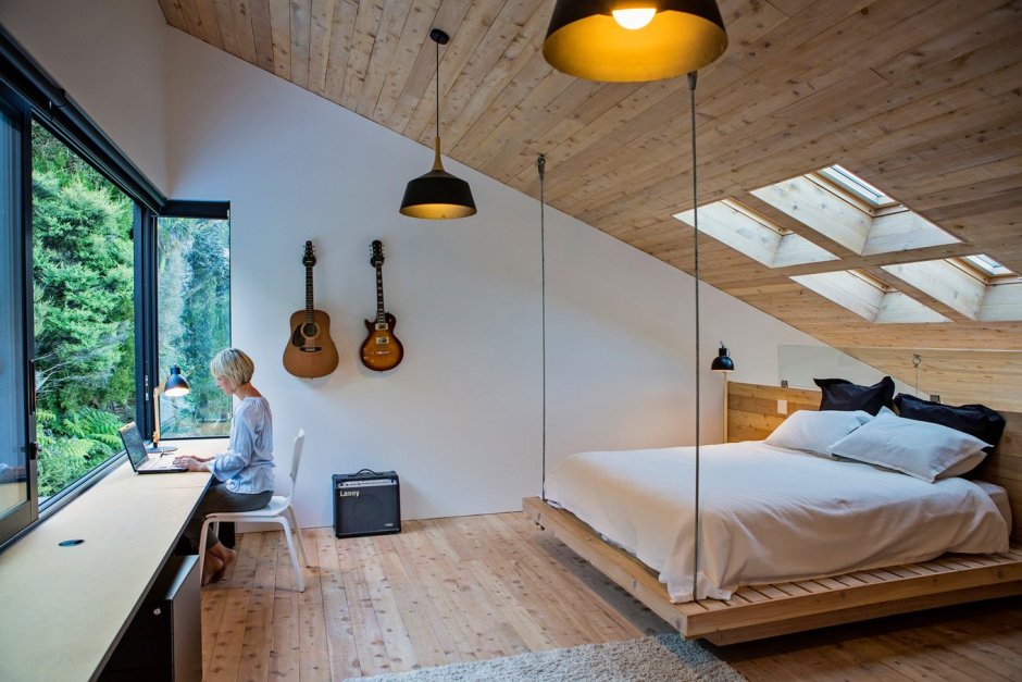 Спальня на мансарде в скандинавском стиле