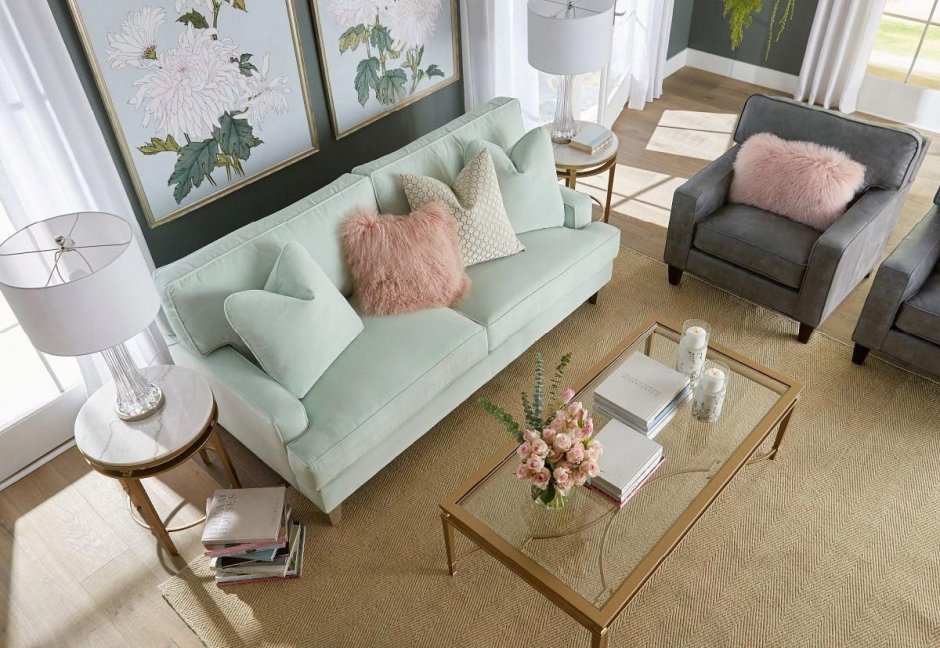 Ментоловый диван в интерьере