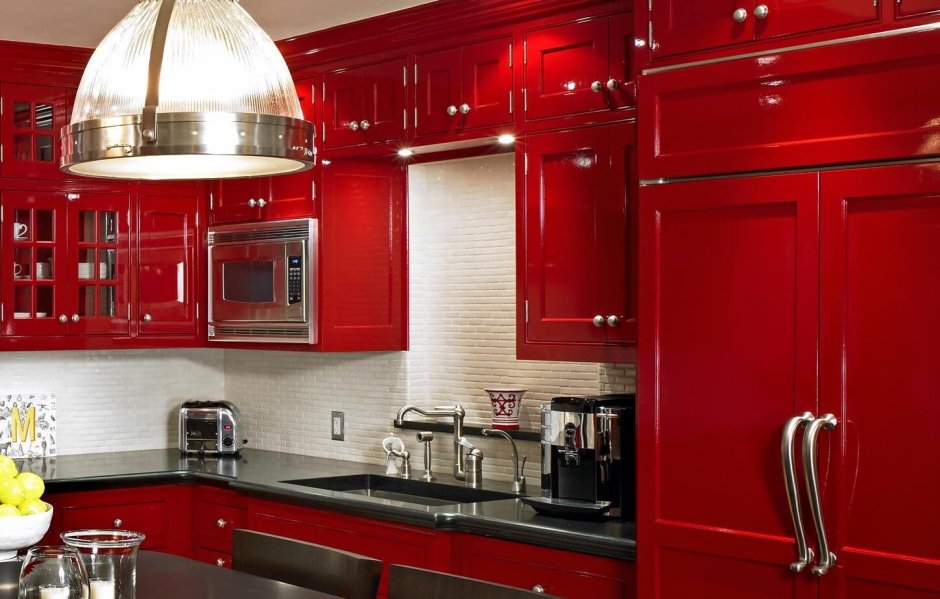 Красная кухня панорама